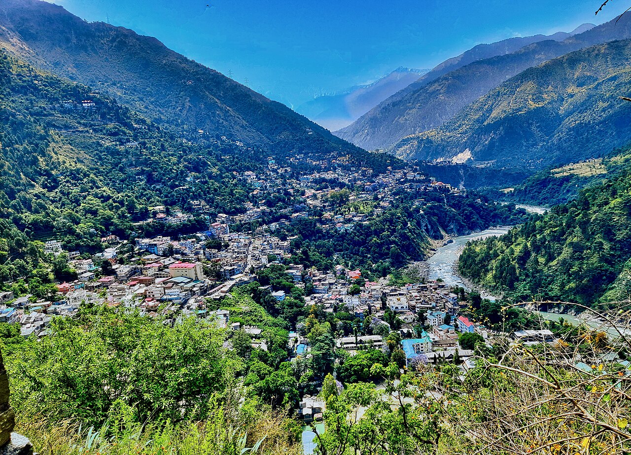 Alpine Romance: 4 Nights / 5 Days Romantic Himachal Pradesh Getaway
